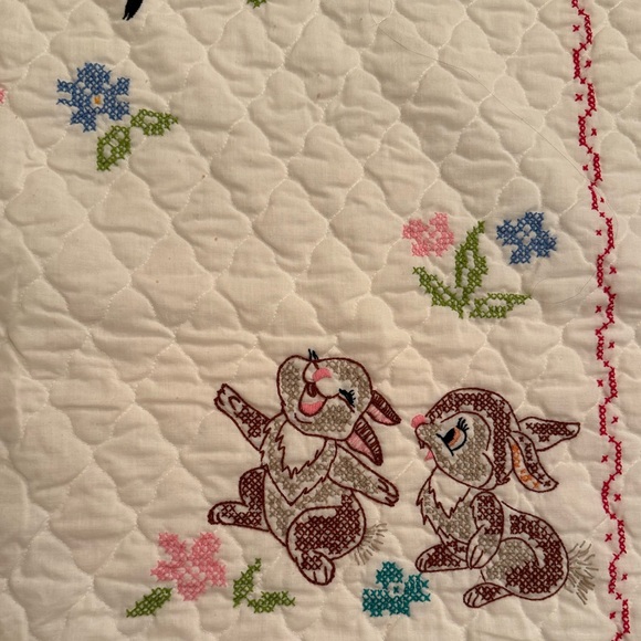 Embroidered Woodland Animal Design Quilt - White - Picture 6 of 10